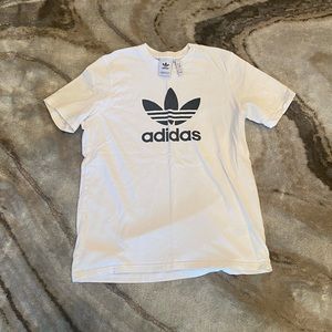 ON HOLD - Adidas T-Shirt Size M